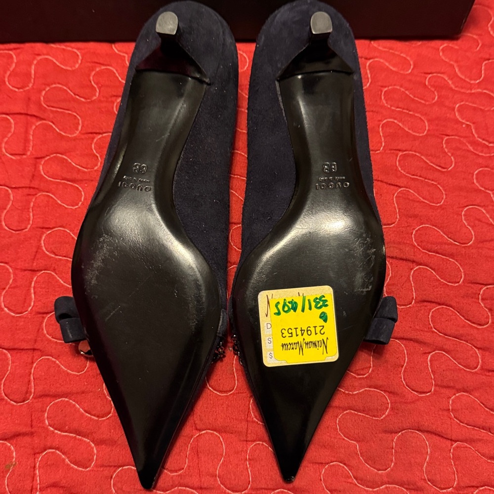 Gucci Women's Dark Blue Suede Kitten Heels Size 6B (SOLD) - Picture 5 of 5